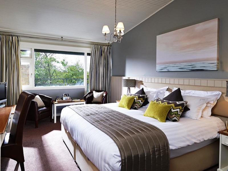 Potters Heron Hotel Ромси Екстериор снимка