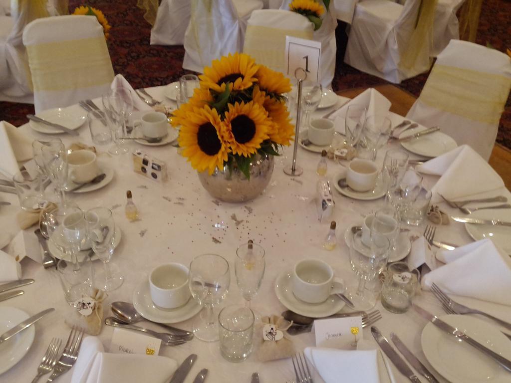Potters Heron Hotel Ромси Екстериор снимка
