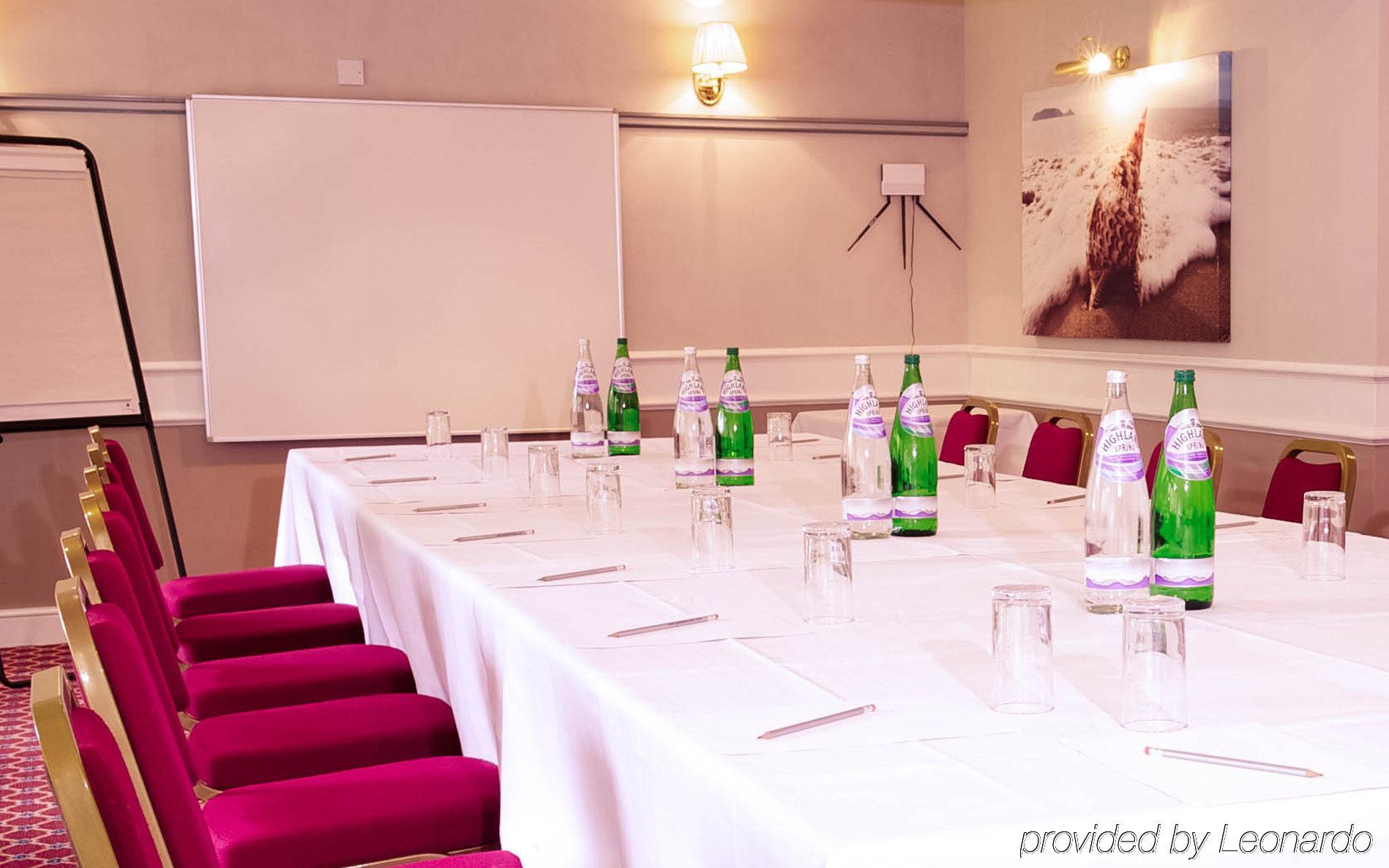 Potters Heron Hotel Ромси Екстериор снимка