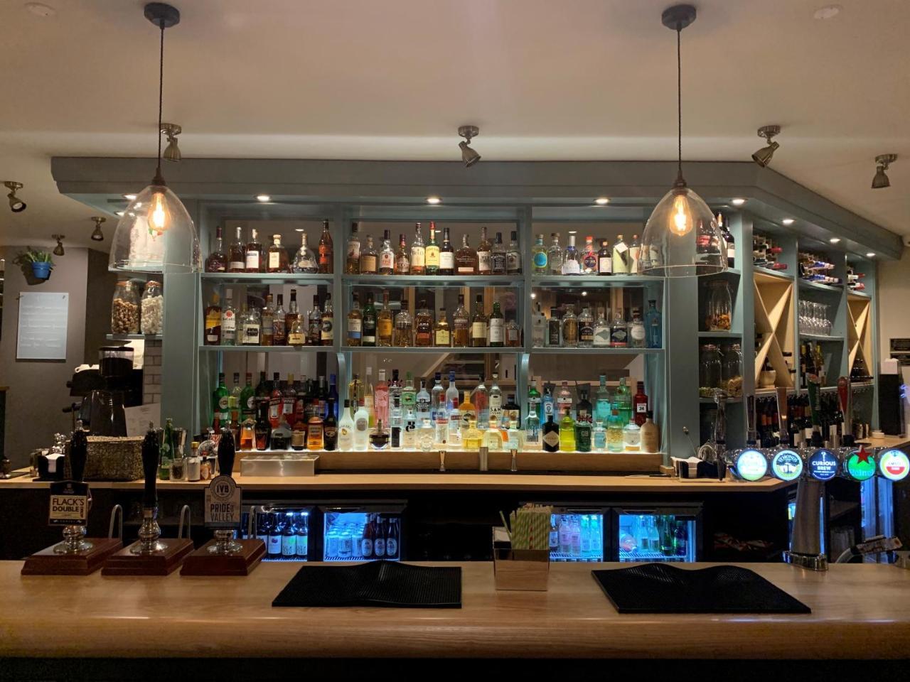 Potters Heron Hotel Ромси Екстериор снимка